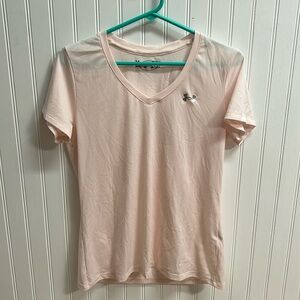 Under armour lightweight pink v neck short sleeve shirt